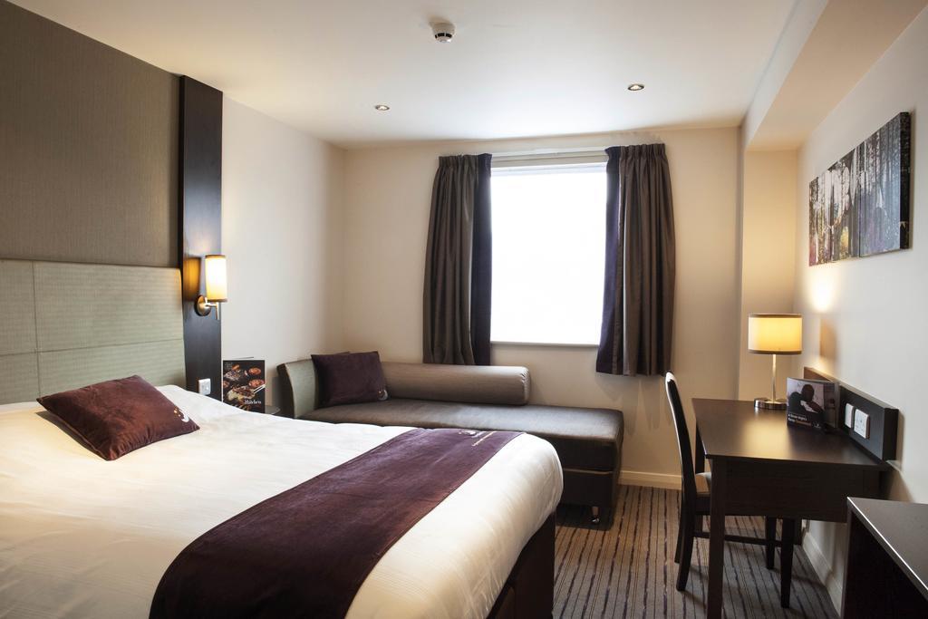 Premier Inn Aberdeen Airport - Dyce Rum bild